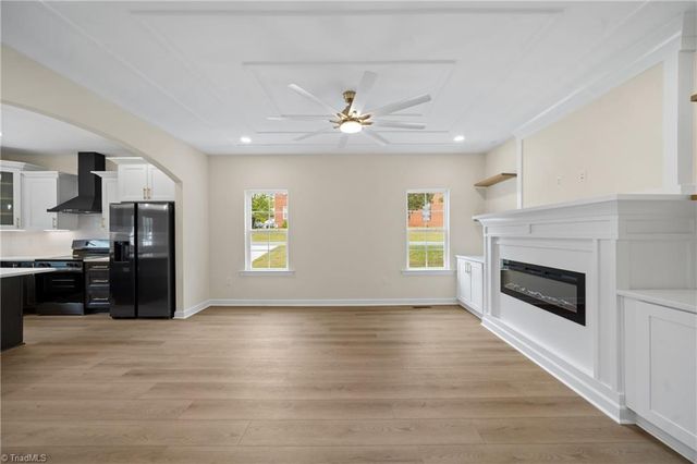 197 W Willow Street, Yadkinville, NC 27055