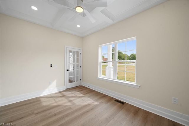 197 W Willow Street, Yadkinville, NC 27055