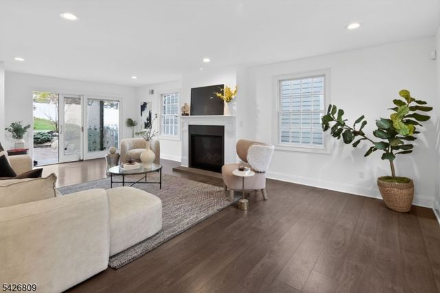 163 Myrtle Ave, Cedar Grove Twp., NJ 07009