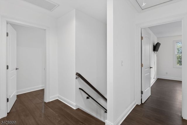 163 Myrtle Ave, Cedar Grove Twp., NJ 07009
