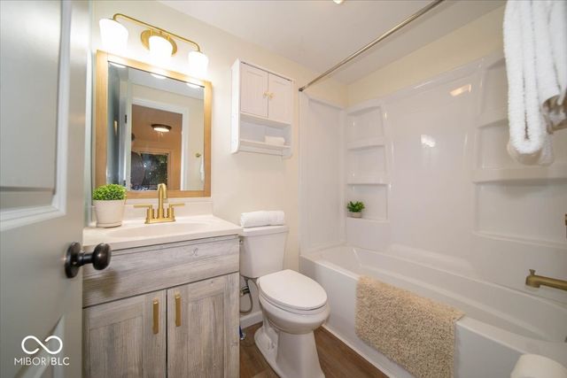 83 Ravine Court, Cicero, IN 46034