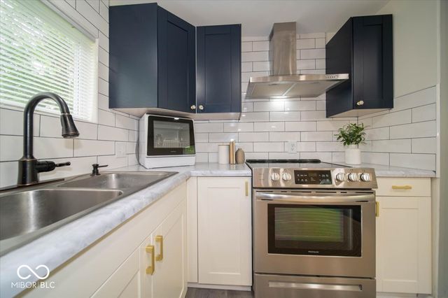 83 Ravine Court, Cicero, IN 46034
