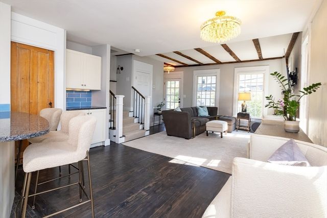 4 Margin St A, Cohasset, MA 02025