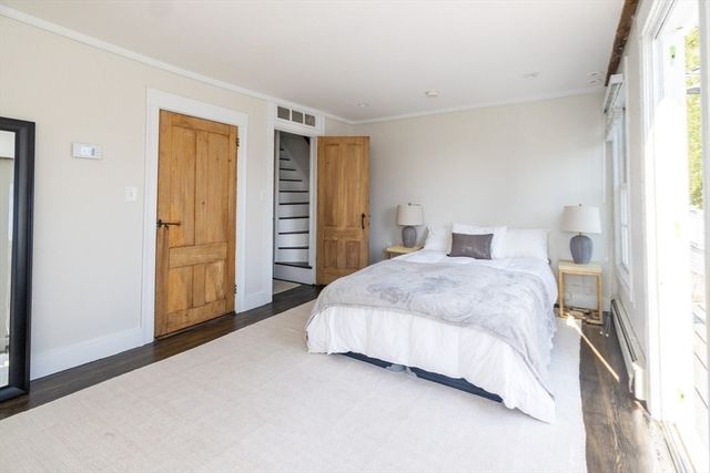 4 Margin St A, Cohasset, MA 02025