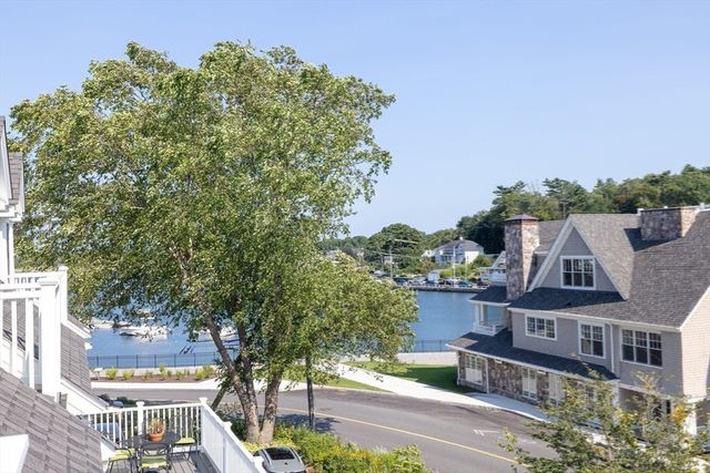 4 Margin St A, Cohasset, MA 02025