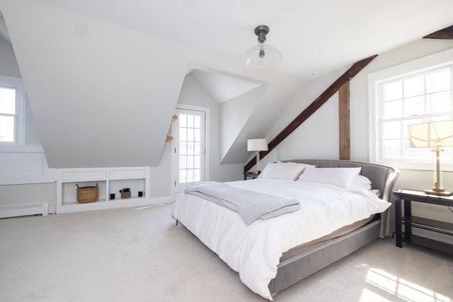 4 Margin St A, Cohasset, MA 02025