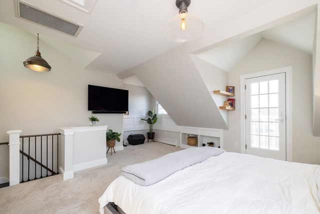 4 Margin St A, Cohasset, MA 02025