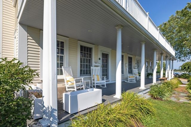 4 Margin St A, Cohasset, MA 02025