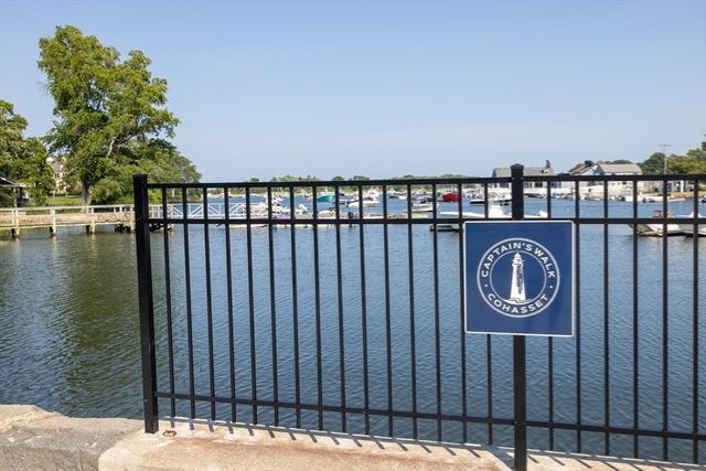 4 Margin St A, Cohasset, MA 02025