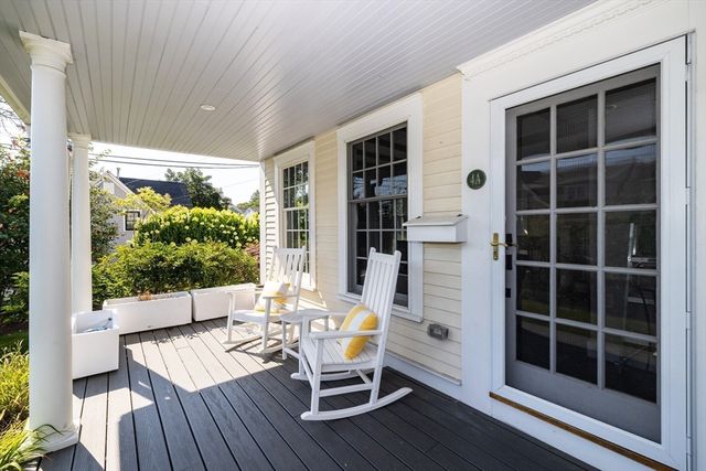 4 Margin St A, Cohasset, MA 02025