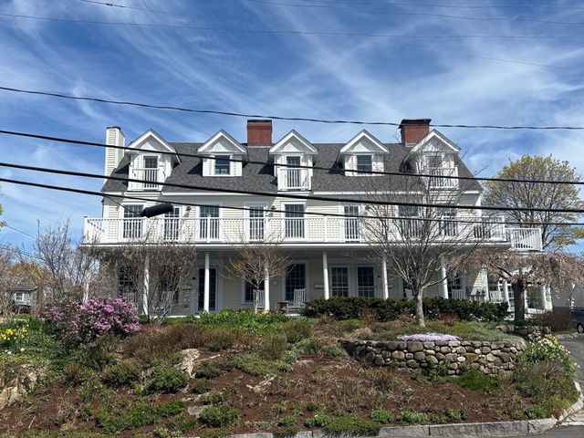 4 Margin St A, Cohasset, MA 02025