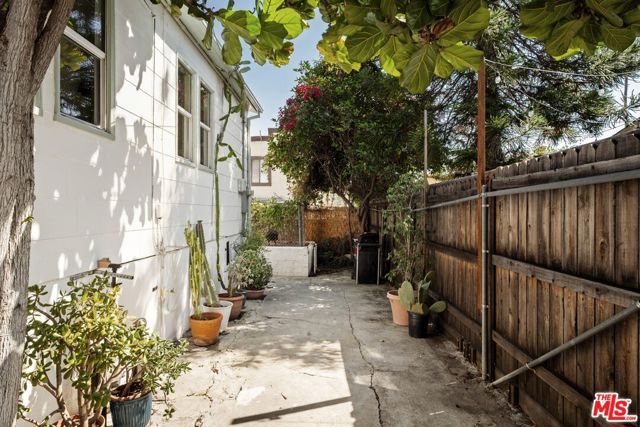 2510 Arthur Street, Los Angeles, CA 90065
