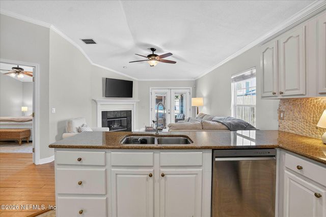 1224 BLUE EAGLE Trail, Jacksonville, FL 32225