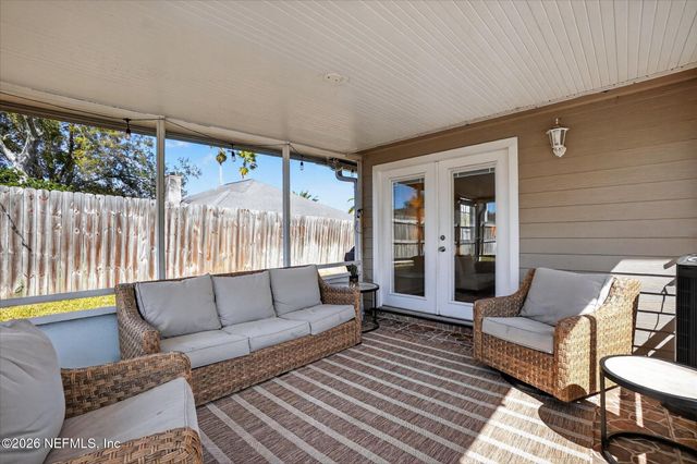 1224 BLUE EAGLE Trail, Jacksonville, FL 32225