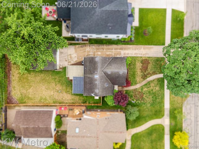 2120 VINSETTA Boulevard, Royal Oak, MI 48073