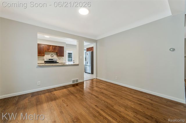 2120 VINSETTA Boulevard, Royal Oak, MI 48073