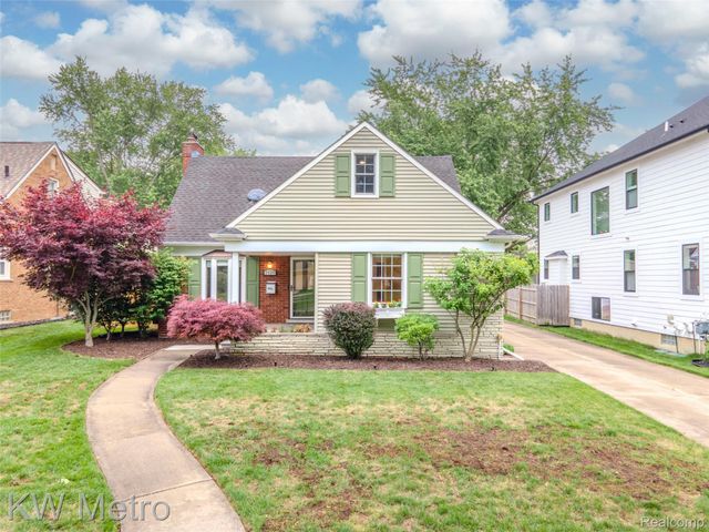 2120 VINSETTA Boulevard, Royal Oak, MI 48073
