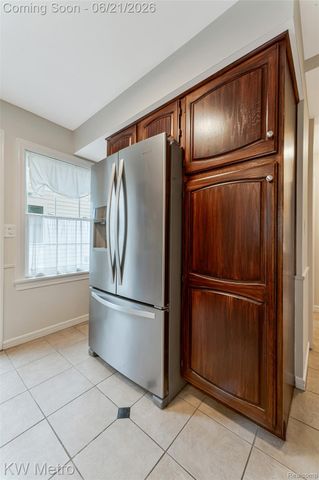 2120 VINSETTA Boulevard, Royal Oak, MI 48073