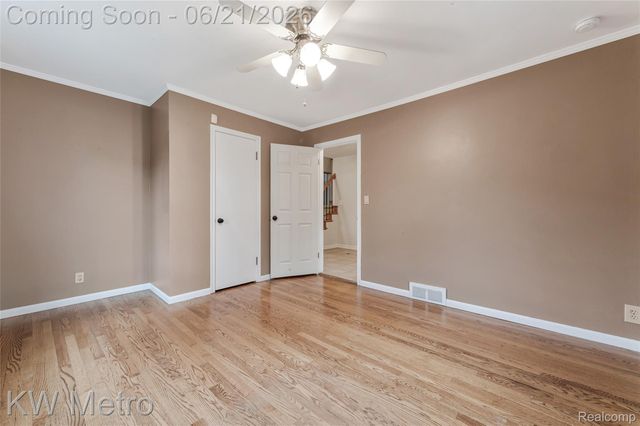 2120 VINSETTA Boulevard, Royal Oak, MI 48073