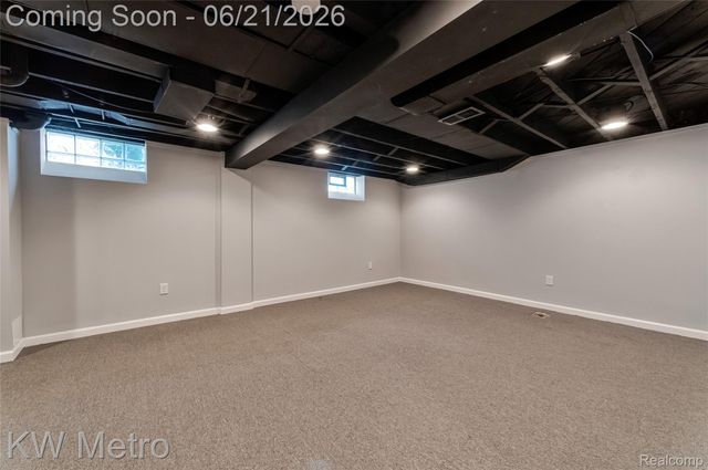 2120 VINSETTA Boulevard, Royal Oak, MI 48073