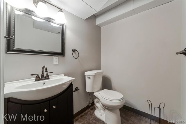 2120 VINSETTA Boulevard, Royal Oak, MI 48073