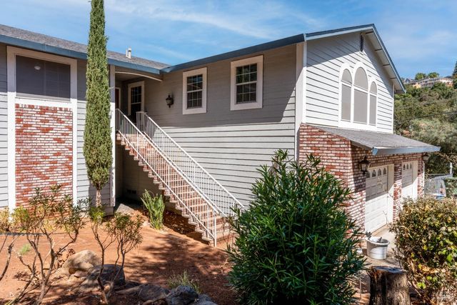 17319 Meadow View Dr, Hidden Valley Lake, CA 95467