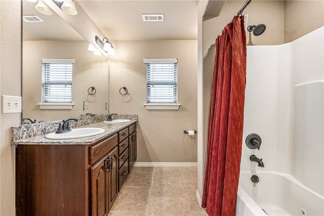 3037 N Azure Avenue, Fayetteville, AR 72704