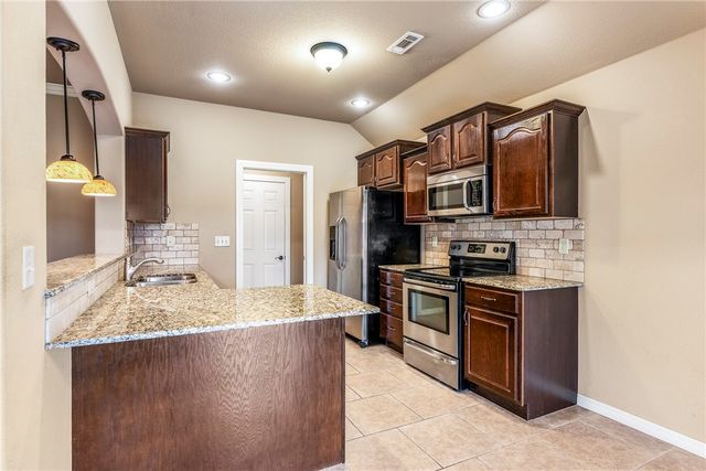 3037 N Azure Avenue, Fayetteville, AR 72704