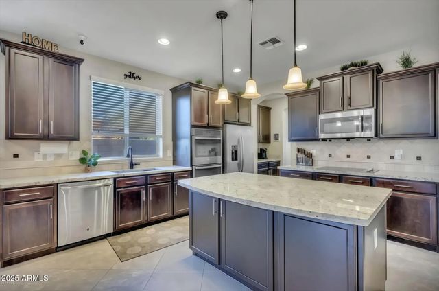 7538 W REDBIRD Road, Peoria, AZ 85383