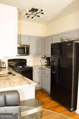 2502 Laurel Circle NW, Atlanta, GA 30311