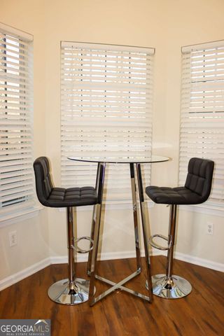 2502 Laurel Circle NW, Atlanta, GA 30311