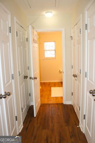 2502 Laurel Circle NW, Atlanta, GA 30311