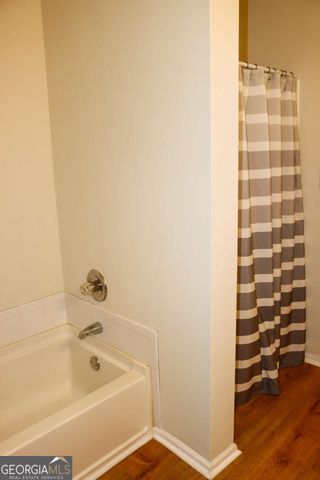 2502 Laurel Circle NW, Atlanta, GA 30311