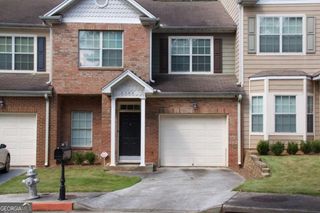 2502 Laurel Circle NW, Atlanta, GA 30311