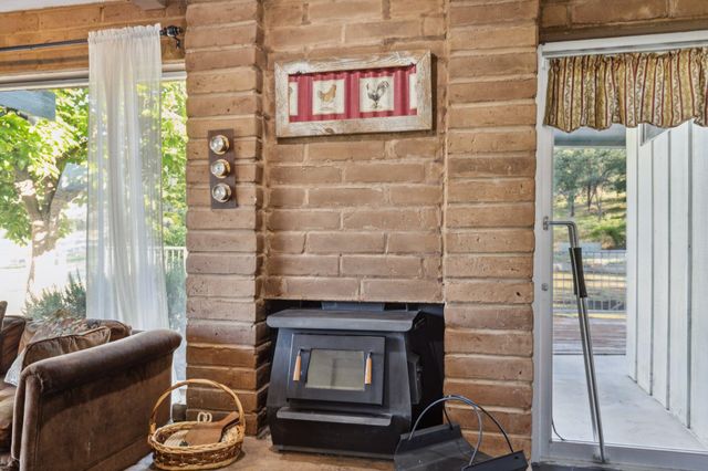 33295 Globe Dr Drive, Springville, CA 93265