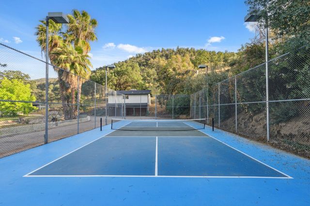 33295 Globe Dr Drive, Springville, CA 93265