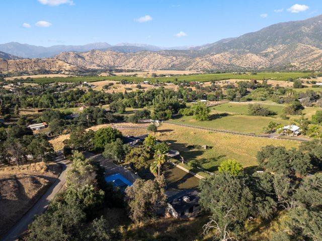 33295 Globe Dr Drive, Springville, CA 93265