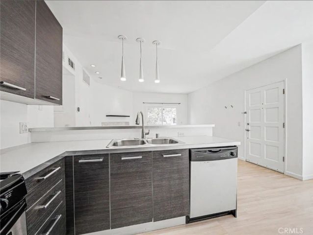 11733 Avon, Los Angeles, CA 90066