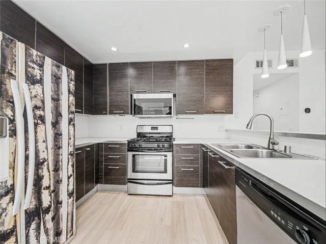 11733 Avon, Los Angeles, CA 90066