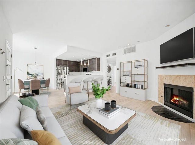 11733 Avon, Los Angeles, CA 90066