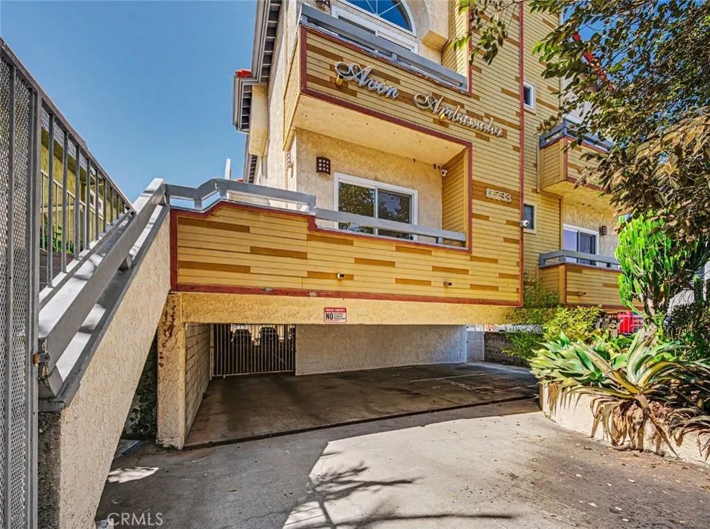 11733 Avon, Los Angeles, CA 90066