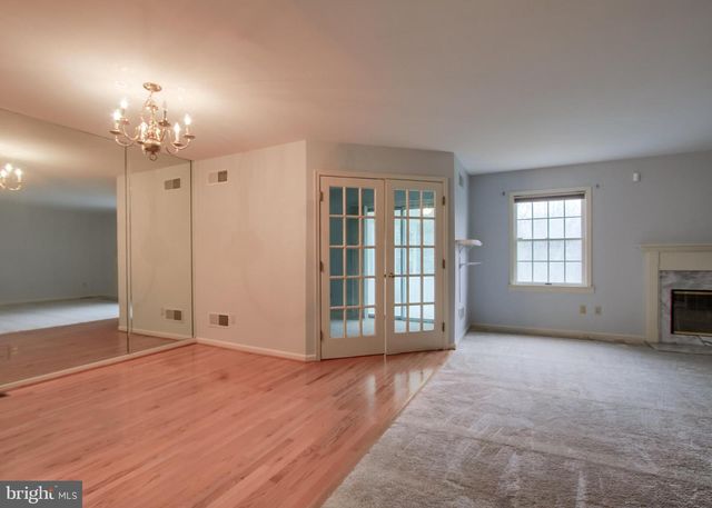 6065 REGENT DR, Harrisburg, PA 17112