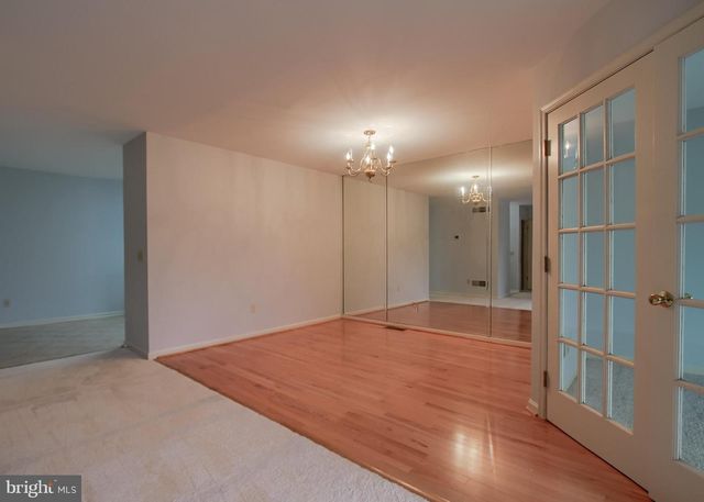 6065 REGENT DR, Harrisburg, PA 17112