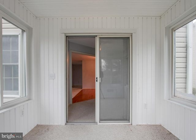 6065 REGENT DR, Harrisburg, PA 17112