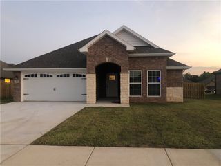 257 Hunt Street, Pea Ridge, AR 72751