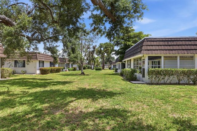 1505 LAKESIDE WAY 153, Sarasota, FL 34232