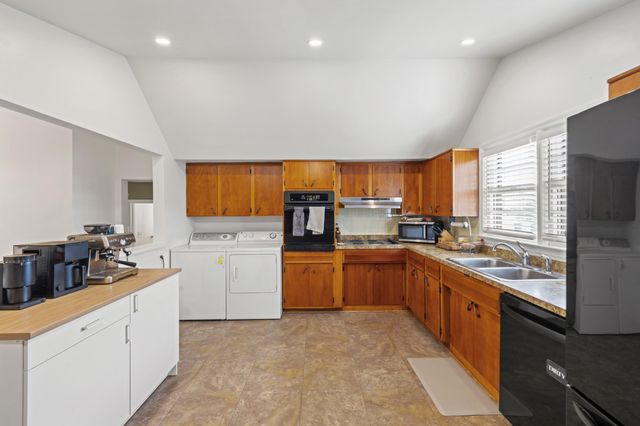 895 Lane Allen Road, Lexington, KY 40504