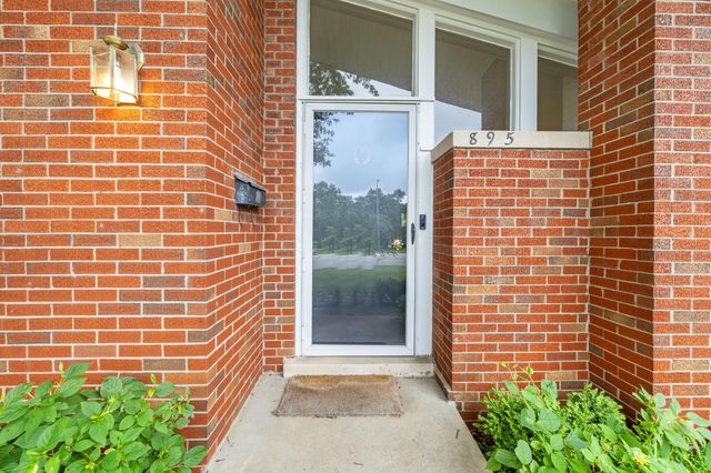 895 Lane Allen Road, Lexington, KY 40504