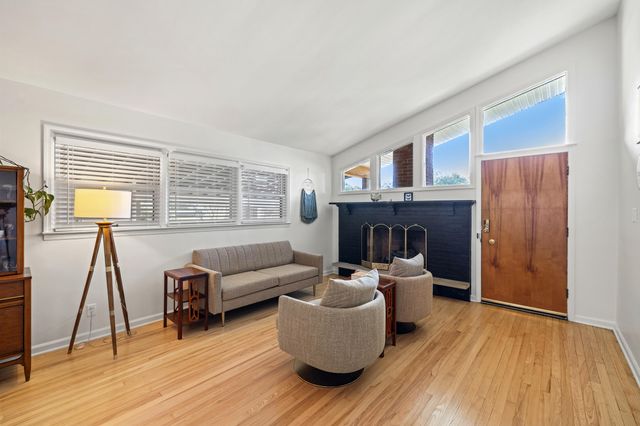 895 Lane Allen Road, Lexington, KY 40504