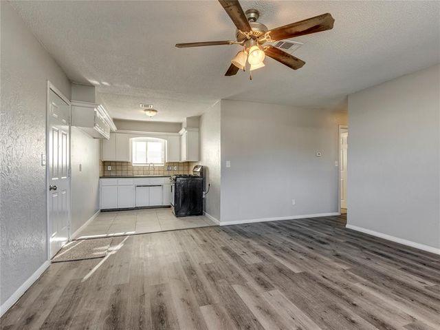 207 Stanton Drive, Norman, OK 73071